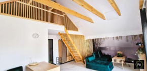 P6 Apartamenty, Pisz